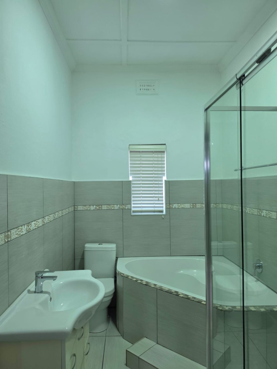 5 Bedroom Property for Sale in Kenilworth Western Cape